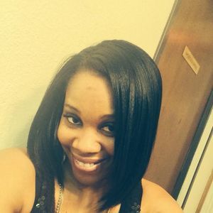 Meet your Posher, Dee